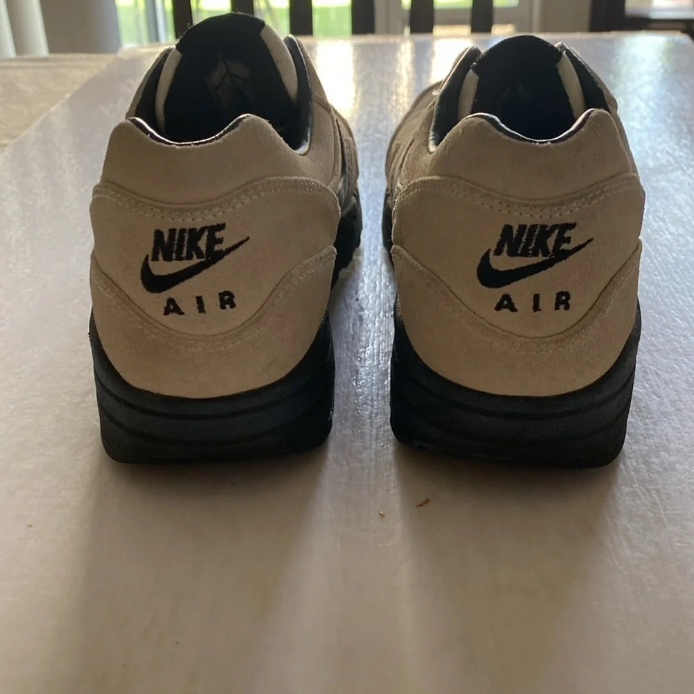 Nike air max